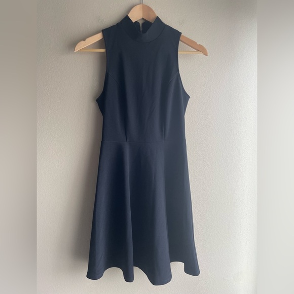 Monteau Dresses & Skirts - Monteau Women Black Mock Neck Sleeveless Dress Size XS